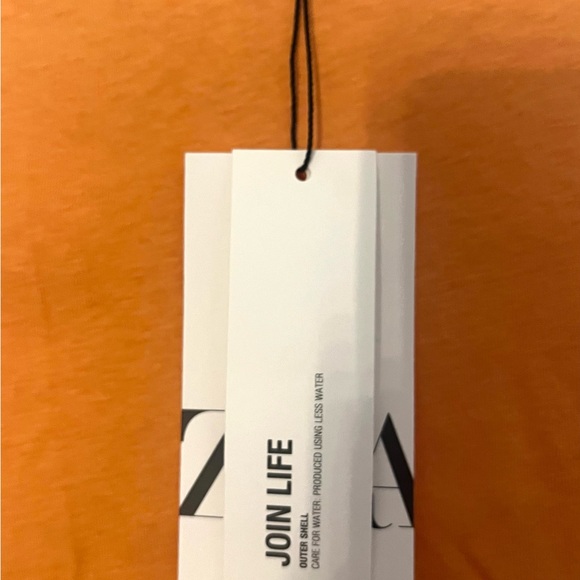 Zara T-Shirt - Picture 2 of 2